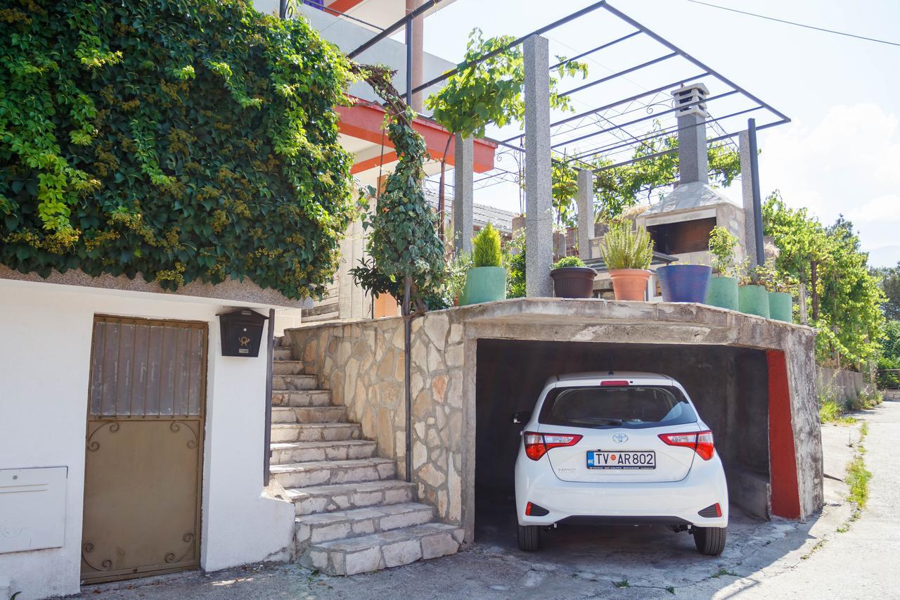 Apartmani Petar Тиват Экстерьер фото